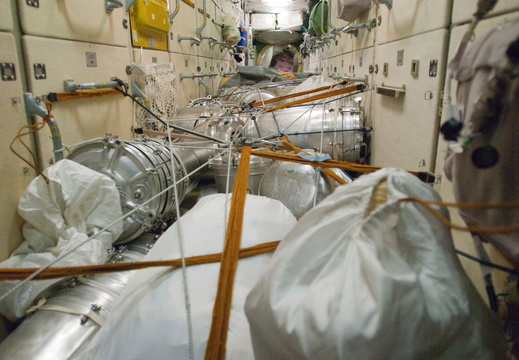 STS127-E-07634