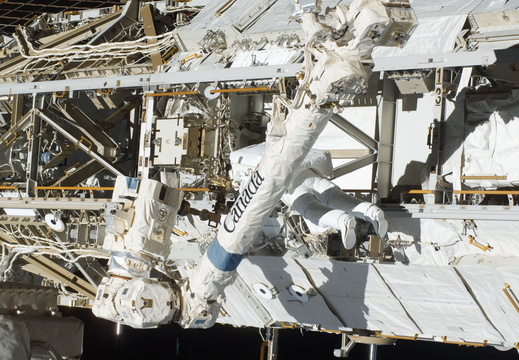 STS129-E-06720