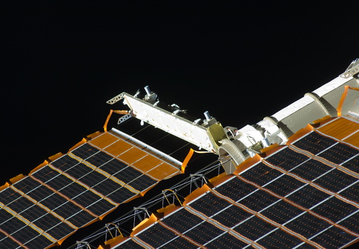 STS129-E-06770