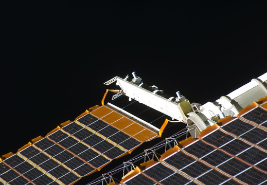 STS129-E-06771