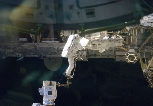 STS129-E-06850