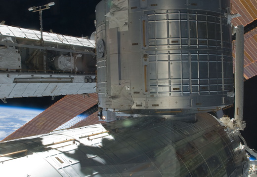 STS129-E-06855
