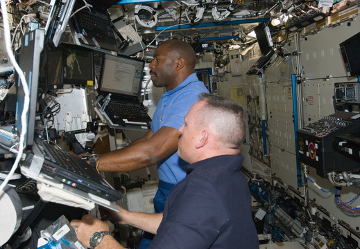 STS129-E-07121