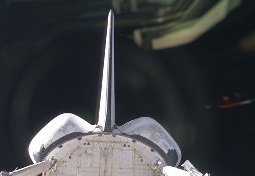 STS129-E-10830