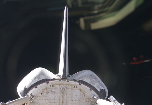 STS129-E-10832