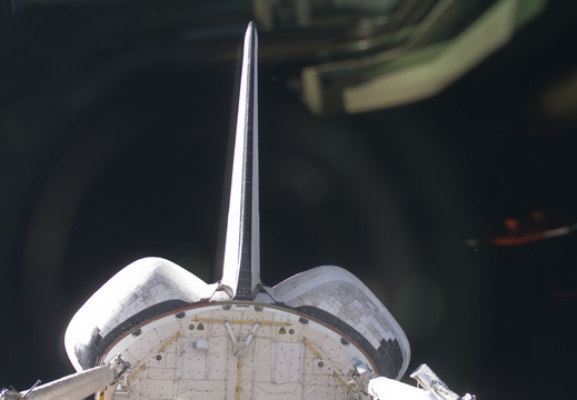STS129-E-10833