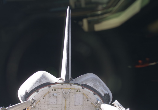 STS129-E-10836