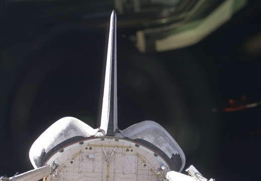 STS129-E-10838