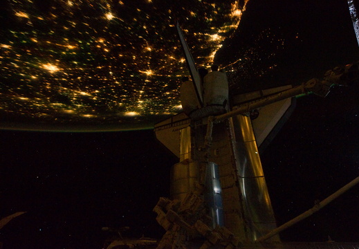 STS131-E-12737