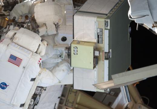 STS132-E-09388