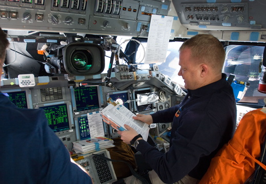 STS133-E-12185