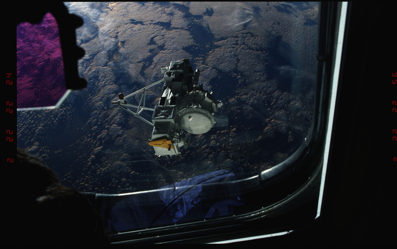 STS039-11-028.jpg