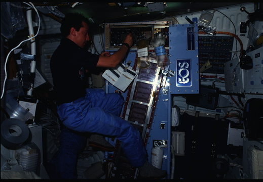 STS051D-11-001
