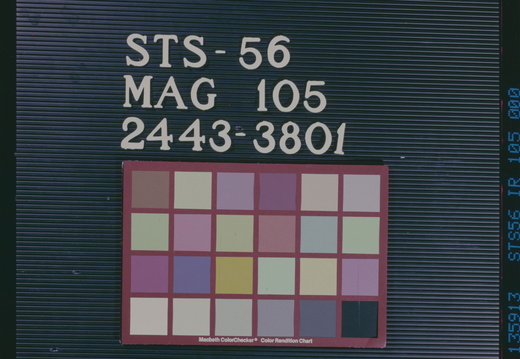 STS056-105-000