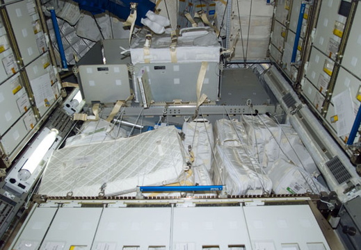 STS111-E-05116