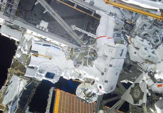 STS111-E-05163