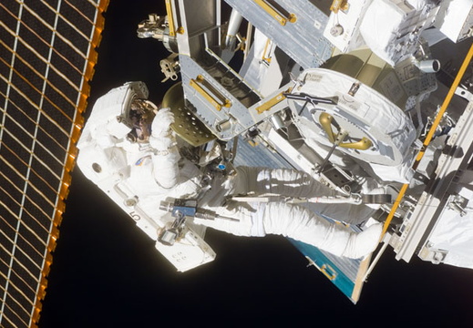 STS111-E-05240