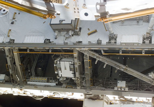 STS111-E-05610