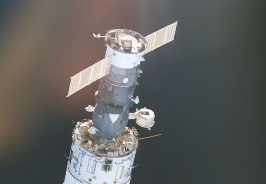STS111-E-05669