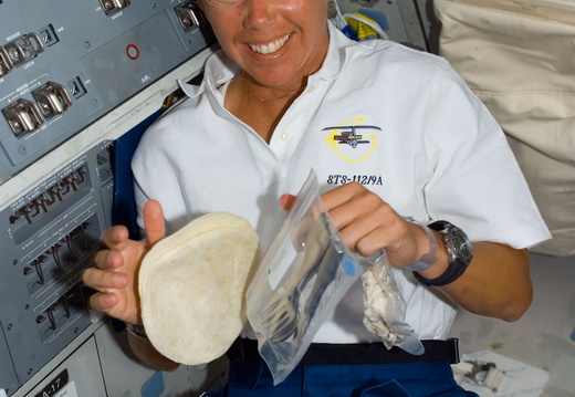 STS112-E-05023