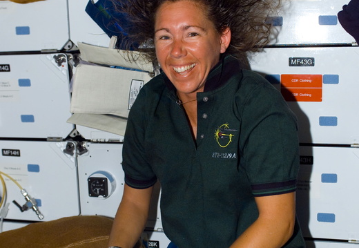 STS112-E-05032