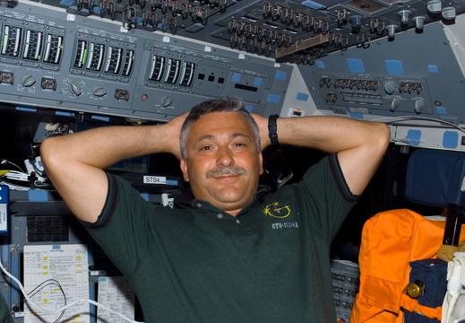 STS112-E-05039