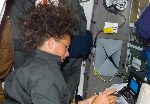 STS112-E-05129