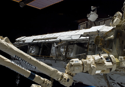 STS112-E-05142