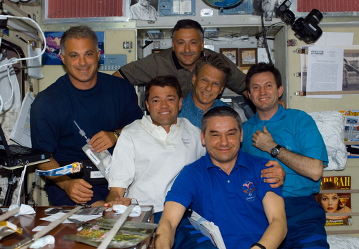 STS112-E-05151