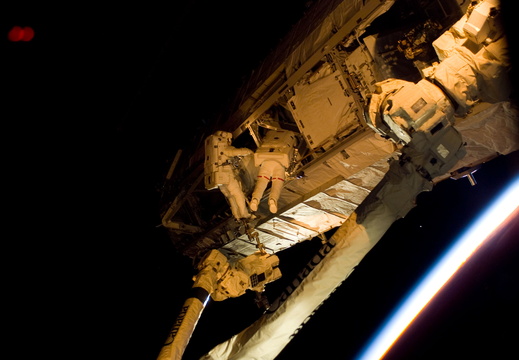 STS112-E-05608