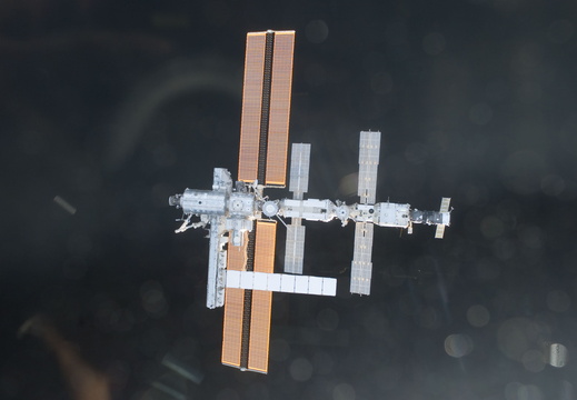 STS112-E-05844
