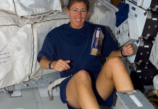 STS112-E-05901