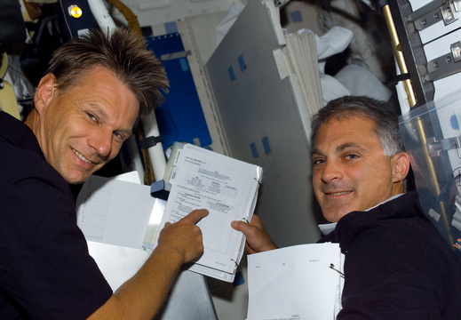STS112-E-05907