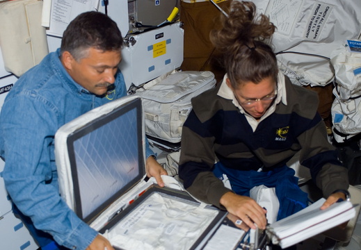 STS112-E-06073