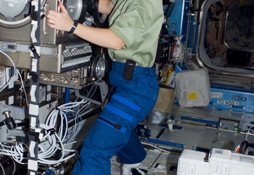 STS112-E-06083