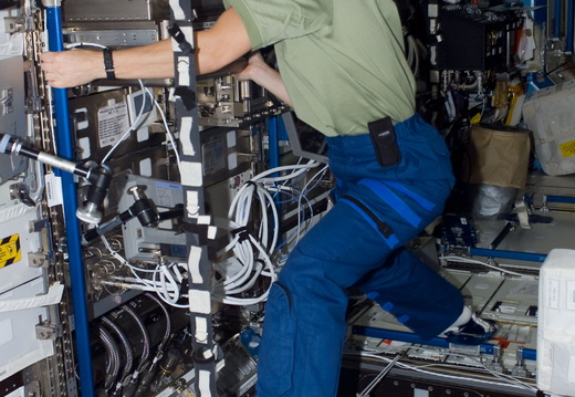 STS112-E-06087
