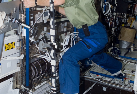 STS112-E-06090