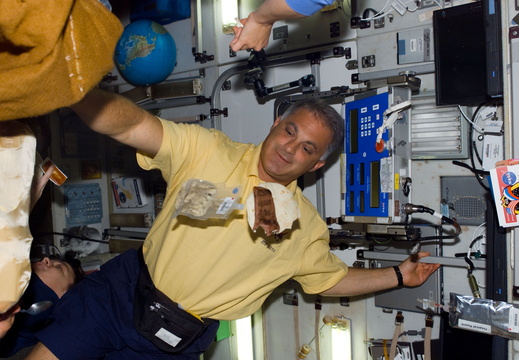 STS112-E-06100