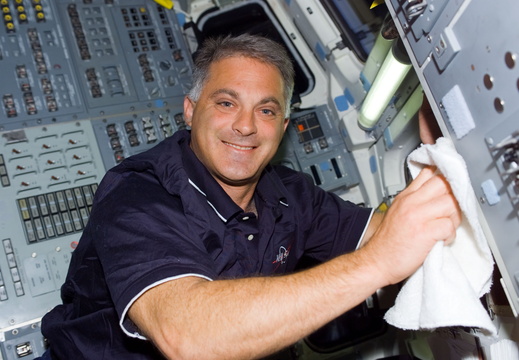 STS112-E-06338