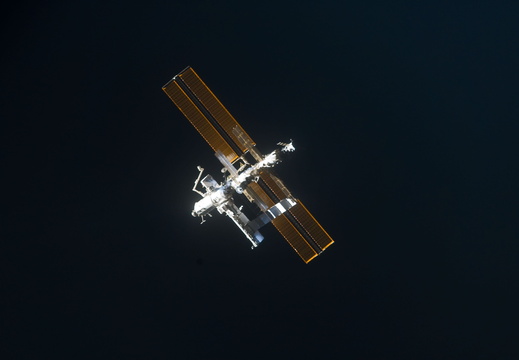 STS113-E-05037