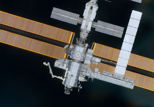 STS113-E-05039