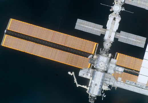 STS113-E-05040
