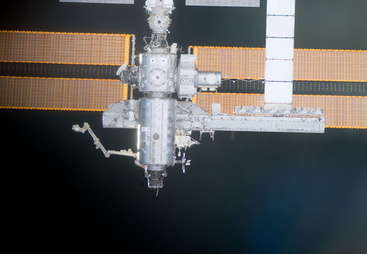 STS113-E-05046