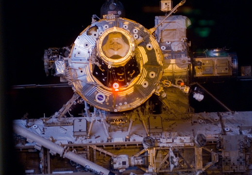 STS113-E-05118