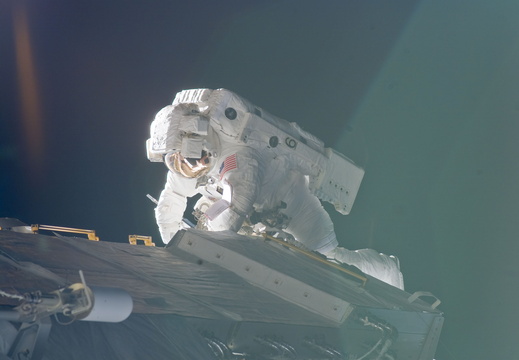 STS113-E-05180