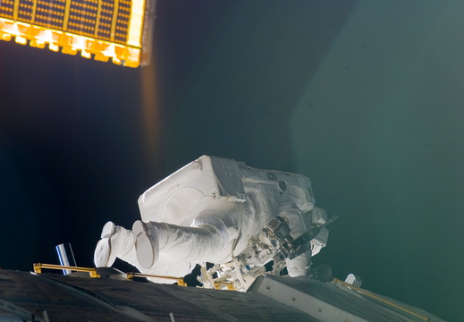 STS113-E-05182