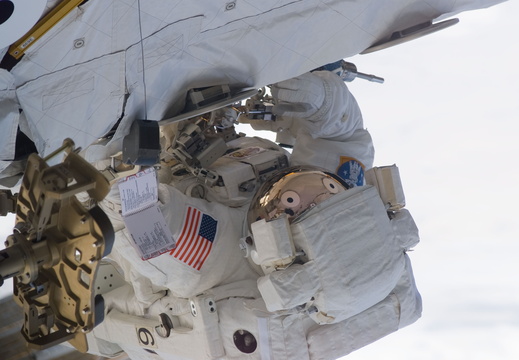 STS113-E-05213