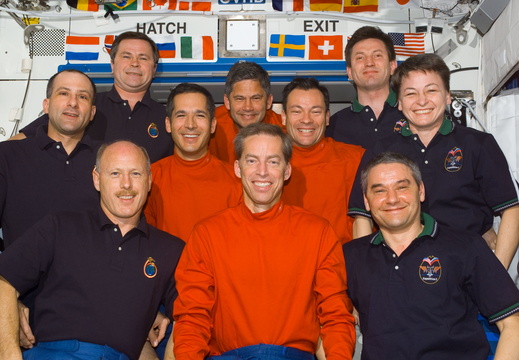 STS113-E-05231