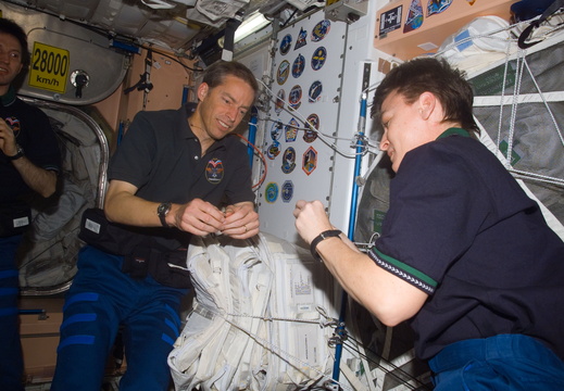 STS113-E-05381