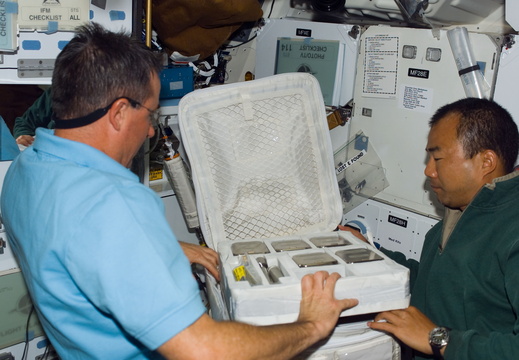 STS114-E-05244